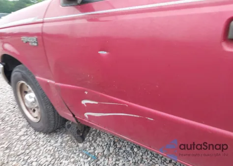 1996 Ford Ranger Super Cab z USA, uszkodzony, nr VIN 1FTCR14X8TTA62880